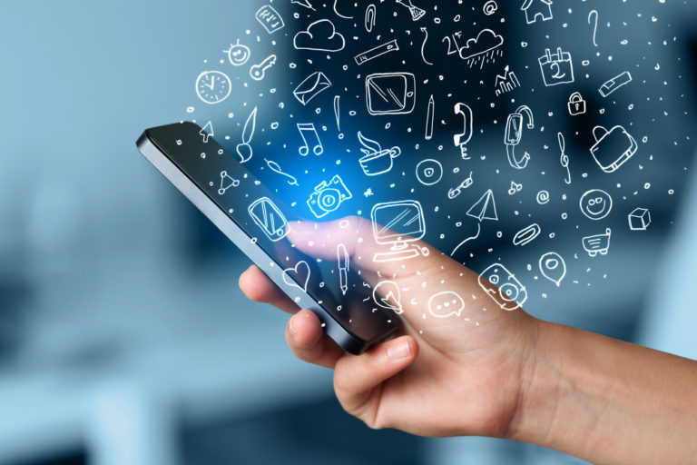 Ein Forschungsteam der FAU Erlangen-Nürnberg und des Digitalen Demenzregisters Bayern (digiDEM Bayern) hat erstmals deutschsprachige Apps für Menschen mit Demenz und für pflegende An- und Zugehörige auf wissenschaftliche Evidenz und Nutzerqualität bewertet und kommt zu zwei ernüchternden Ergebnissen.